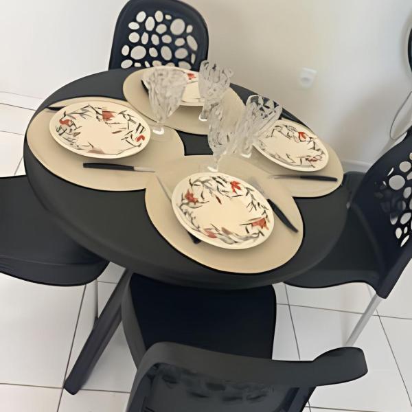 Próx. ao shopping, para 10 pessoas, ar condicionado e garagem APT B