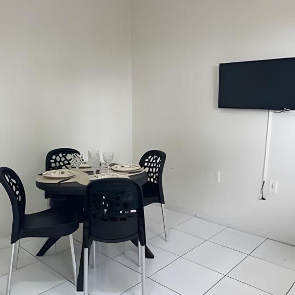 Próx. ao shopping, para 10 pessoas, ar condicionado e garagem APT B - Foto 5