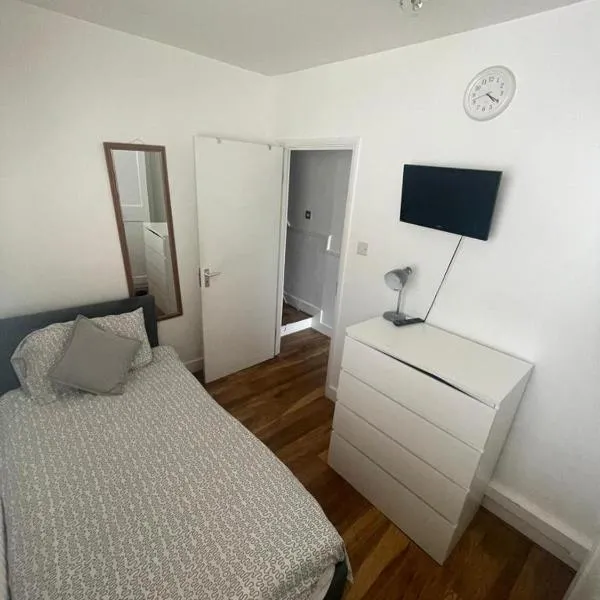 Family Home Stay, Hotel in Thornton Heath