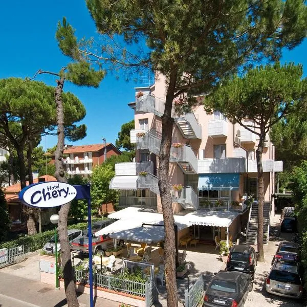 Hotel Chery, hotelli kohteessa Milano Marittima