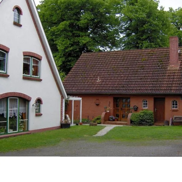 Ferienhaus auf dem Hof, hotel v destinaci Wanna