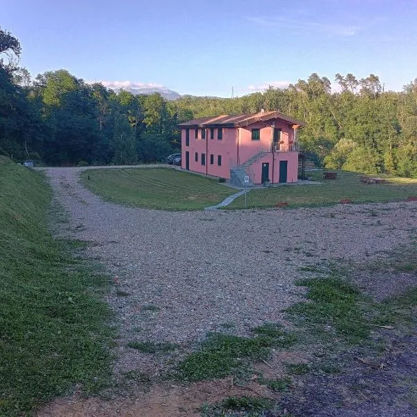 Dalla Gina e Paolino B&B, hotel v destinaci Aulla