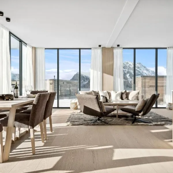 New high end cabin, Lofoten, hotel in Lyngværet