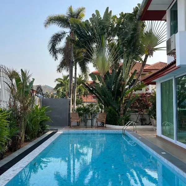 White Moonlight Pool Villa