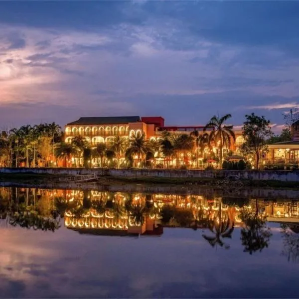 SHEIK ISTANA HOTEL CHIANGMAl, hotel di Chiang Mai