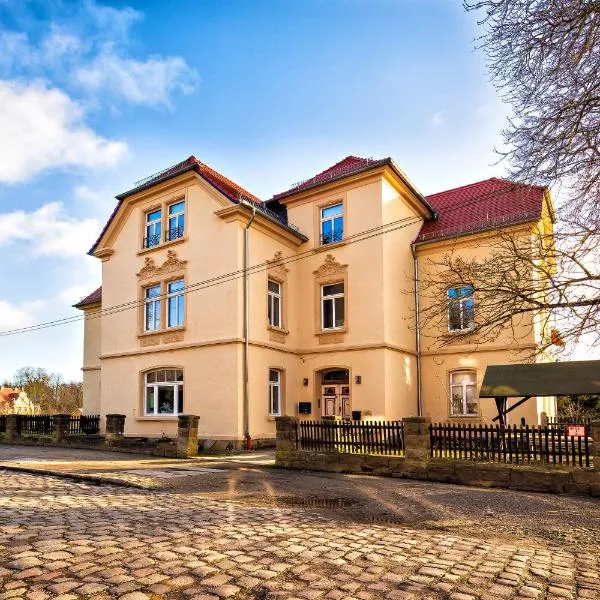 FeWo Droyßig Villa Edelgard, hótel í Droyßig