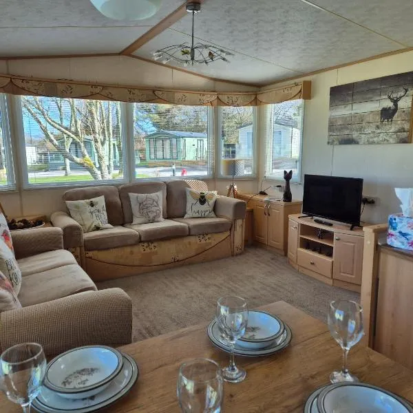 24 The Beeches Caravan Park, hotel v destinaci Gilcrux