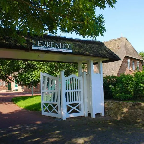 Strandperle Herrenhof, hotel v destinaci Wrixum