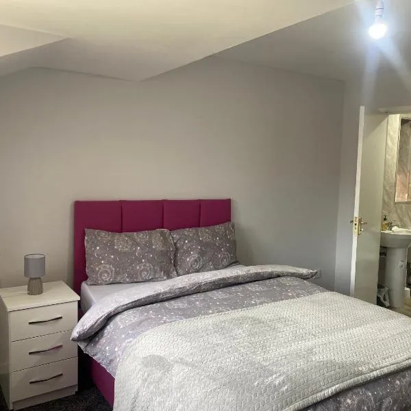 Private En-Suite With Free Wi-Fi & Parking in Wolverhampton、Coseleyのホテル