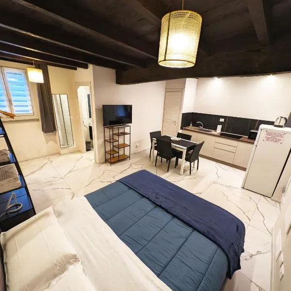 LE TORRI Loft Apartment, hotel in Fossano