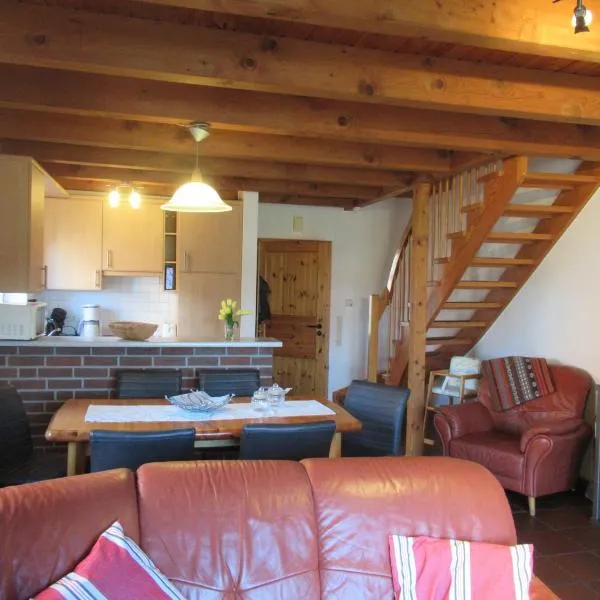 Ferienhaus Hooksiel mit Sauna und Kamin, hotel v destinaci Wangerland