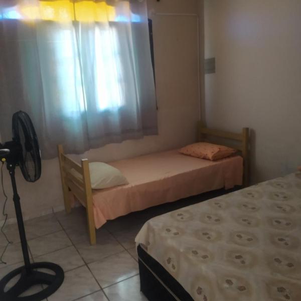 Casa com piscina Mongaguá 2 quartos - Foto 2
