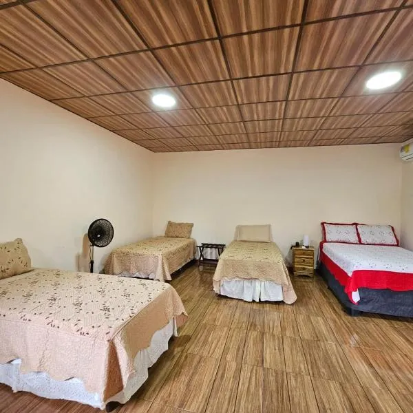 Pleasant Hostal Panama, hotel v destinaci Aserrío