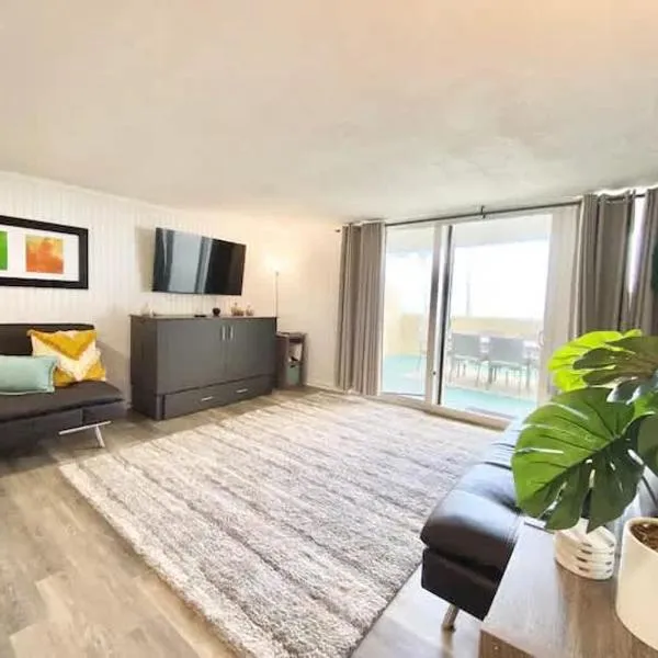 Luxury One-Bedroom Apartment with Ocean View, hotel in Hauula