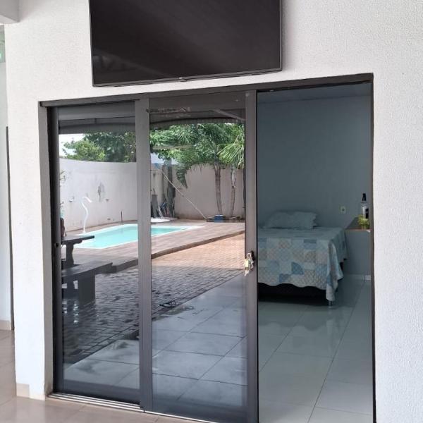 Check-in AUTÔNOMO e Privacidade em Hidro, piscina, casa, garagem até 2, até 3 quartos e 3 ar, 2 banheiros, churrasqueira, máquina de lavar roupas, roupa de cama, todos privativos, insira valor 3 hóspedes e abrimos 2 quartos, já 5 hóspedes usam 3Q
