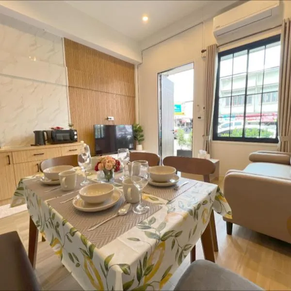 Sri House at Supasarnrangsan, hotel v destinaci Hat Yai