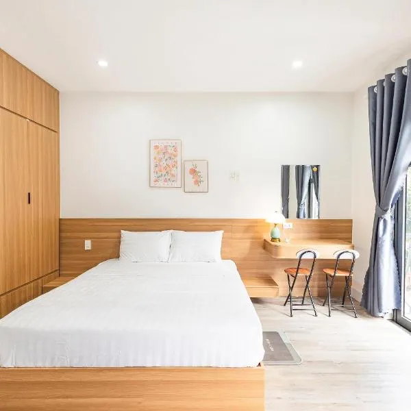 Fame Apartment, hotel v destinaci Ðồng Hới