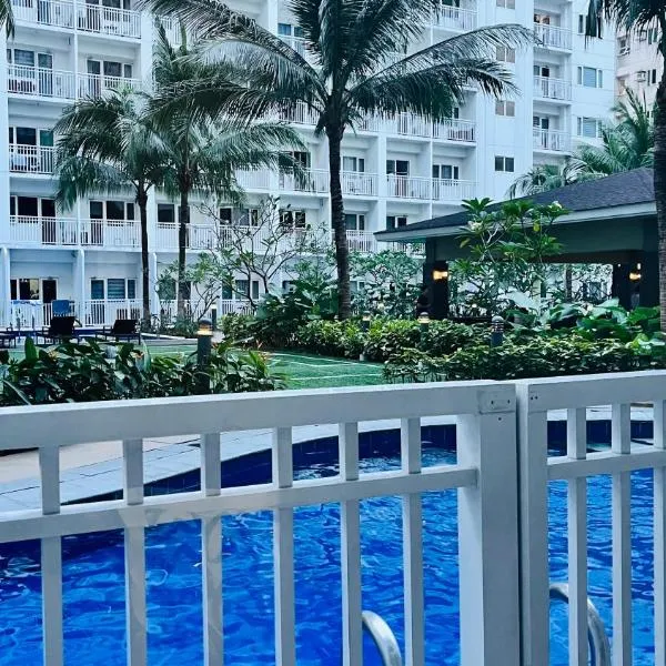 Direct Access to pool Bedroom，馬尼拉的飯店