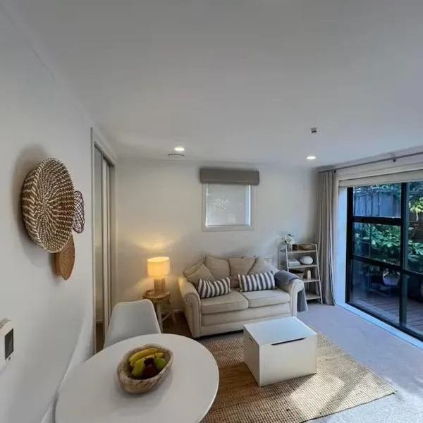 Auckland Coastal Hideaway Castor Bay Beach, hotel v Aucklandu