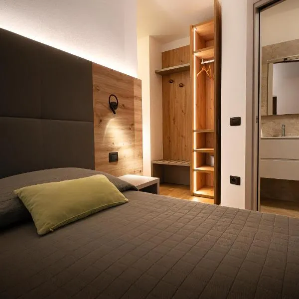 Hotel Del Negro, hotel en Sutrio