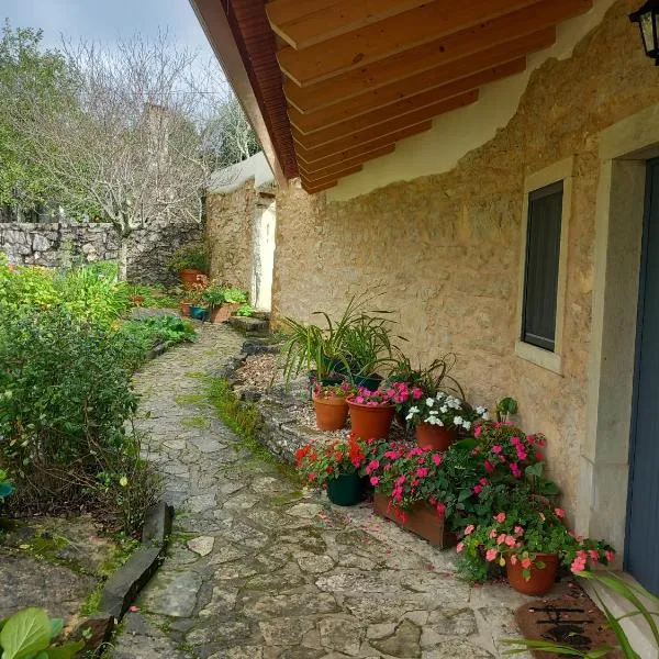 Casa Hozani, Hotel in Albarrol