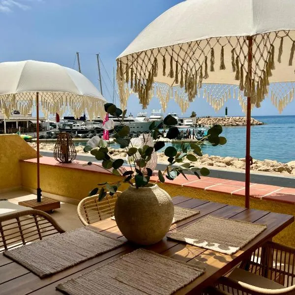 LUXURY APARTMENT ALTEA - Puerto de Campomanes, hotel in Altea