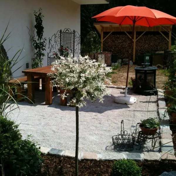 Ferienwohnung Edmaier – hotel w mieście Riedenburg