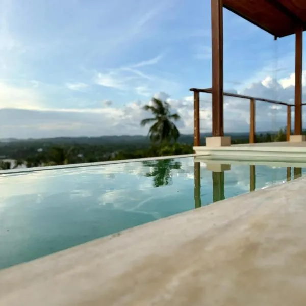 Aether Hilltop Villas, hotel v destinaci Dikwella