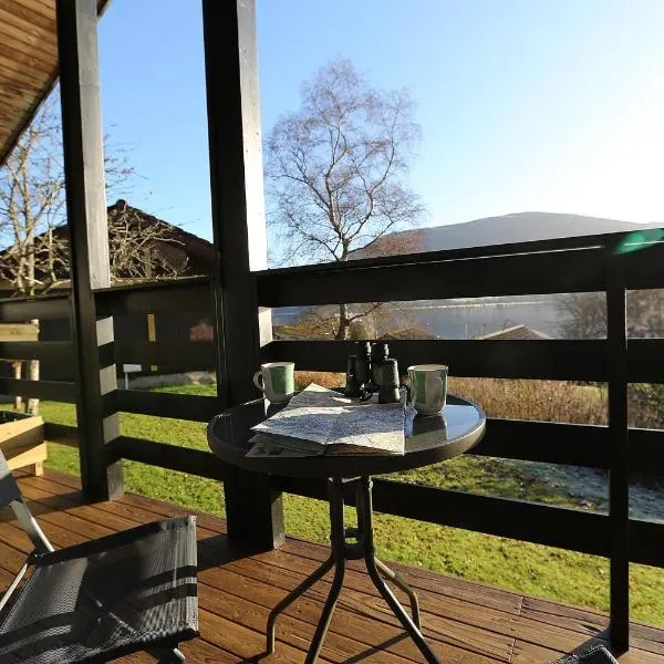 Cosy Modern Nordic Lodge w/ Loch View & Log Burner, hotel en Lochearnhead