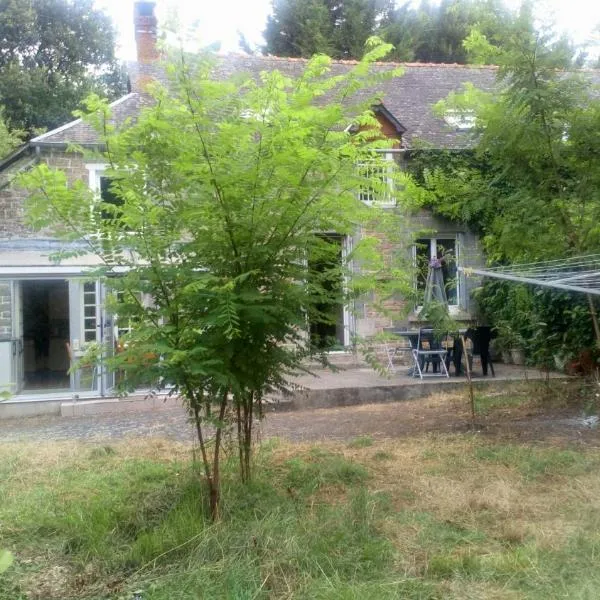House on La Basse Martinais, hotel v destinaci Saint-Vran