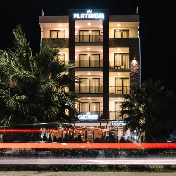 Hotel Platinum Lux, hotel u Ulconju