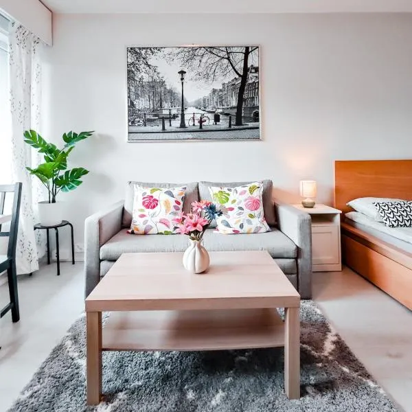 Cozy & Comfy Studio, 14 Mins from Airport, 18 Mins to City Center, hotel in Vantaa