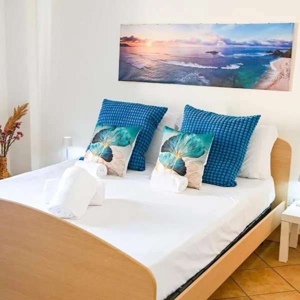 Casa Azul - Social Apartment - parcheggio, clima, 200mt dal mare, hotel v destinácii Scoglitti