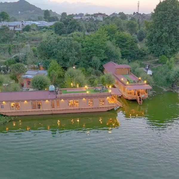 Peacock Houseboats, hotel v destinaci Šrínagar