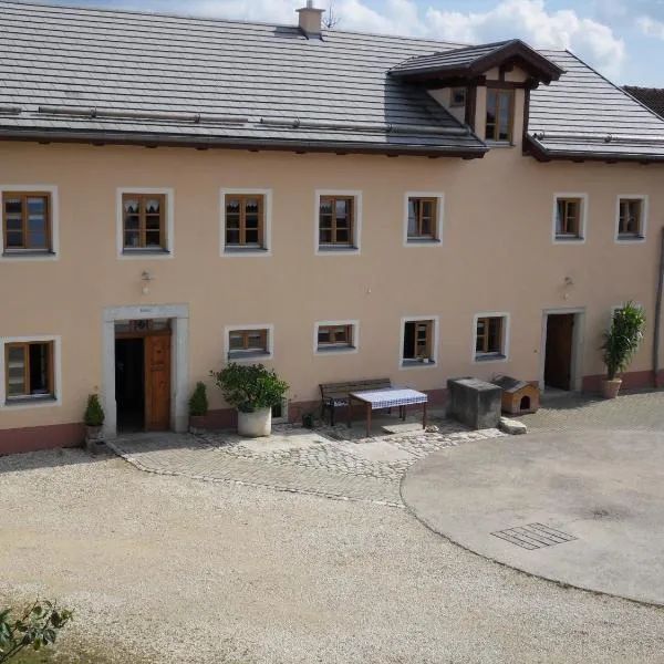 Ferienwohnung, hotel v destinaci Schernfeld
