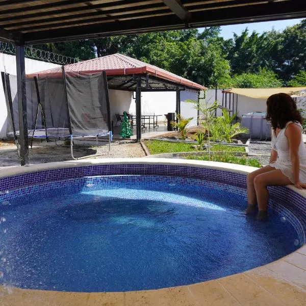 Apartamentos Tzapotitlan, hotel v destinaci Retalhuleu