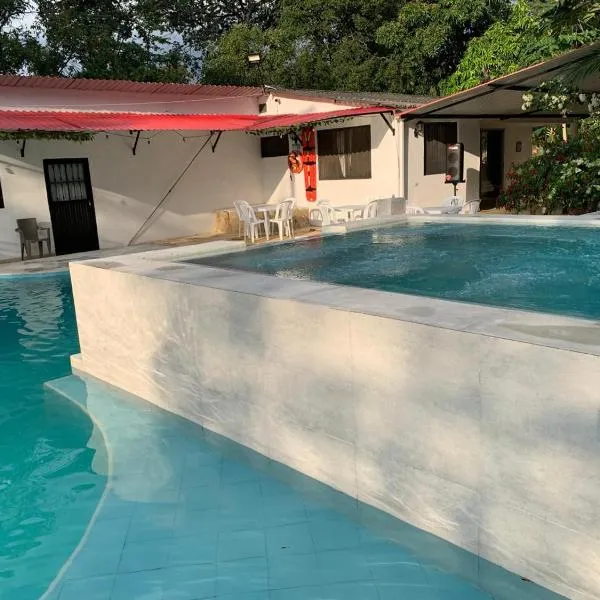 Casa Quinta Confort-privado, hotel v destinaci Melgar