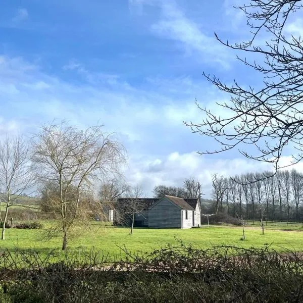 Apple Lodge - Somerset Holiday Homes, Hotel in North Wootton