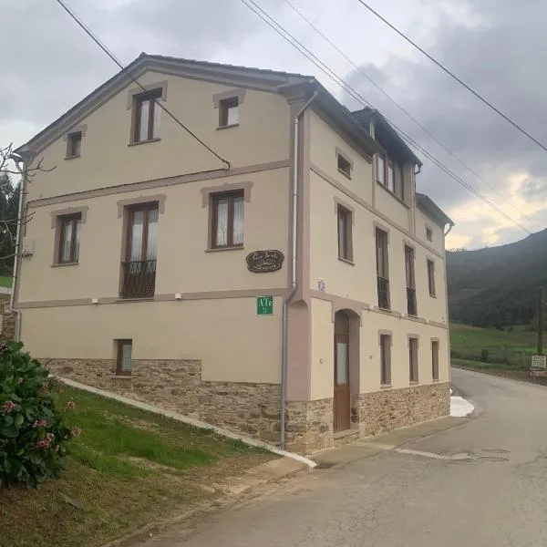 Apartamentos Casa Benito, hotel en San Tirso de Abres