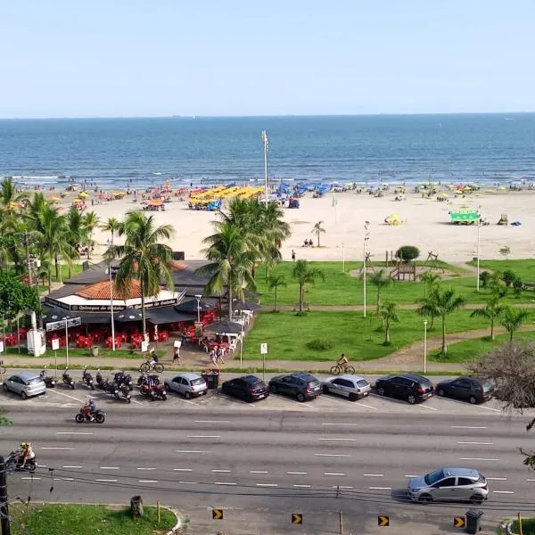 Apto em frente a praia em São Vicente, Hotel in São Vicente