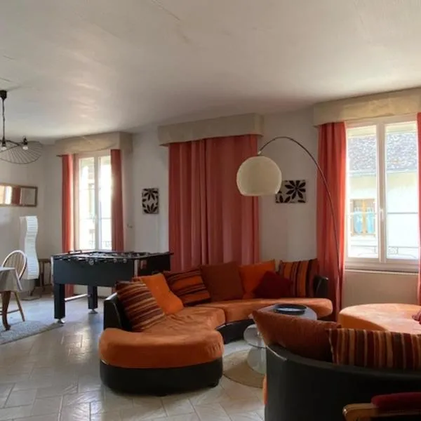 Maison de village, hotel a Cernoy-en-Berry