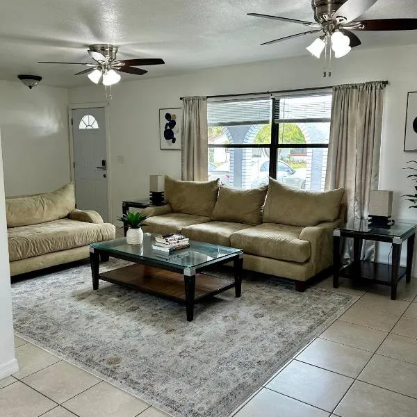 Peaceful Home in Central Florida Near Universal, hotel em Orlando