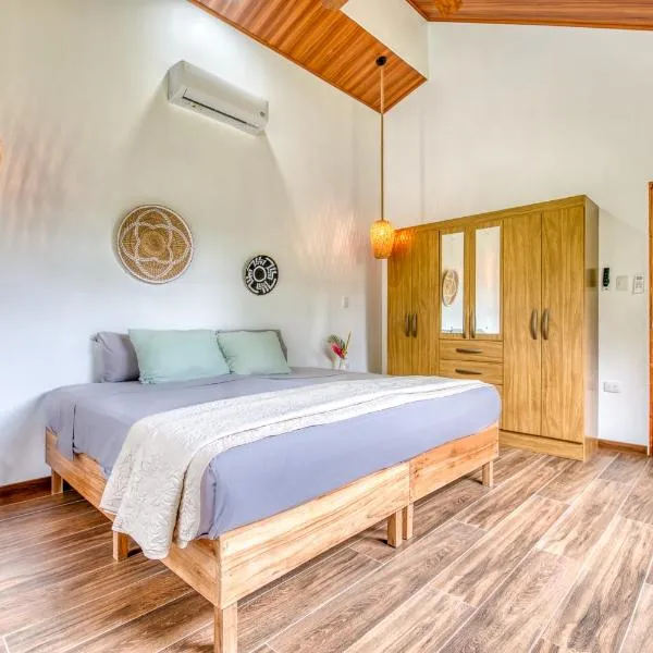 Luxury Beachfront Apartment with Oceanview Terrace, hotel v destinaci Talamanca
