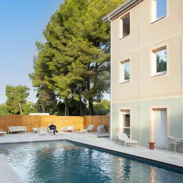 Logis Hôtel de Port d'Alon - St Cyr sur Mer, hotel v destinácii Saint-Cyr-sur-Mer
