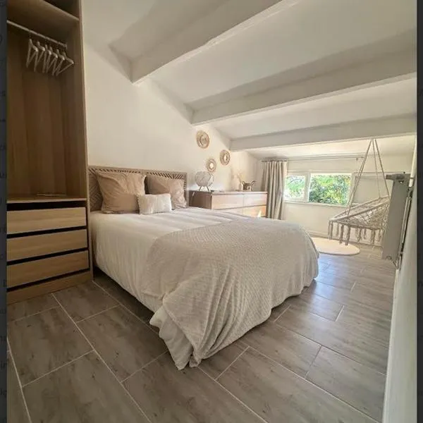 T2 proche d'Avignon au calme – hotel w mieście Les Angles Gard