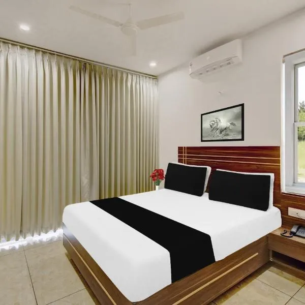 Super Townhouse Oak Dharwad formerly Rising Resort & Spa, hotel v destinaci Mugad