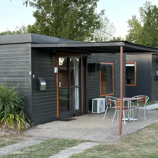 Corryong Caravan Park formally Mt Mittamatite Caravan Park, hotel in Corryong