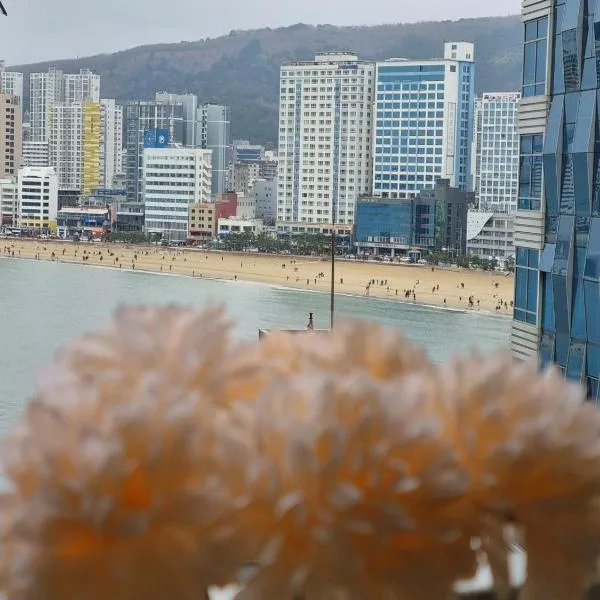 #Gwangan Bridge#광안리해수욕장#광안대교뷰#해변뷰#헬스사우나#코니하우스, hotel in Busan
