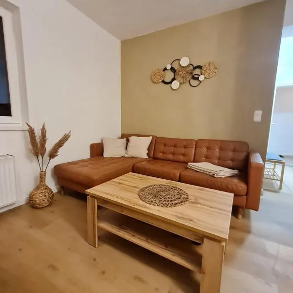 Sarahs Village Apartments, hotel v destinaci Ottnang am Hausruck