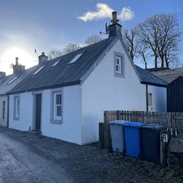 Campbell Cottage, hotel in Biggar